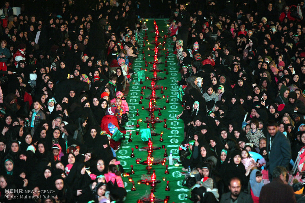 بر سر سفره سه ساله حسین (ع)/ گزارش تصویری