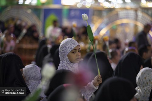شادی زائران آستان حسینی در سالروز ولادت هشتمین امام شیعیان / گزارش تصویری