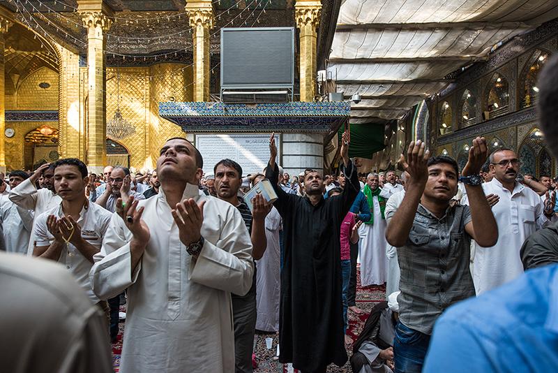 عرفه در جوار حرمین مطهر کربلا         / گالری تصاویر